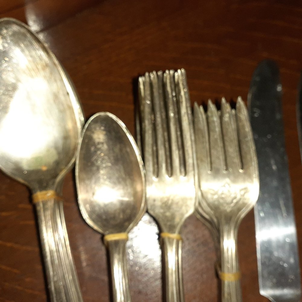 Silverware - Picture 3 of 10